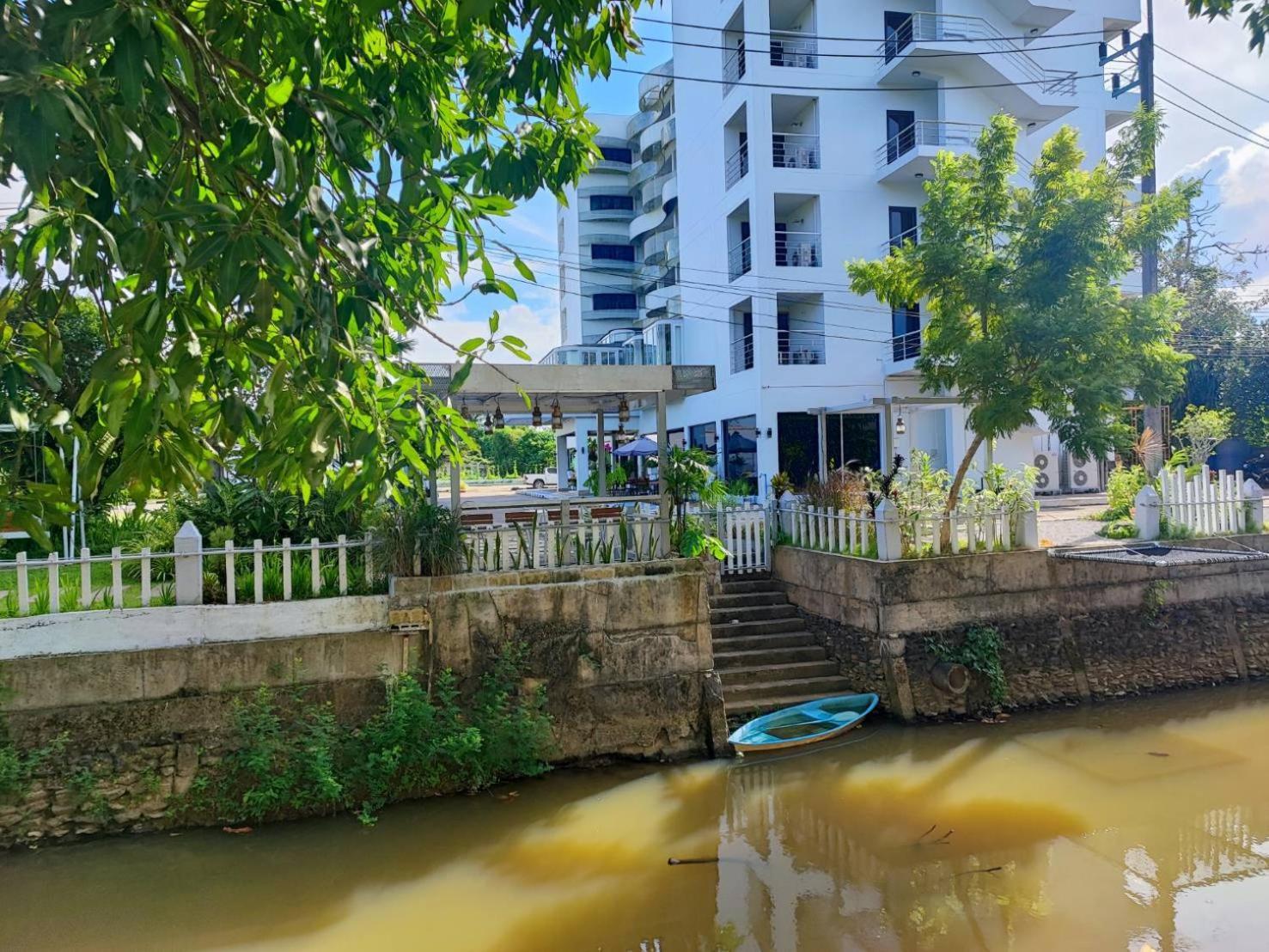 Rua Rasada Express Hotel Trang Luaran gambar